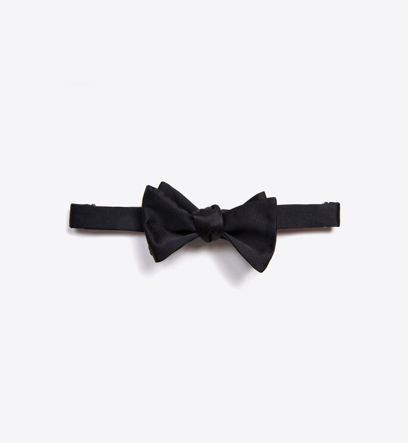 Silk bow tie