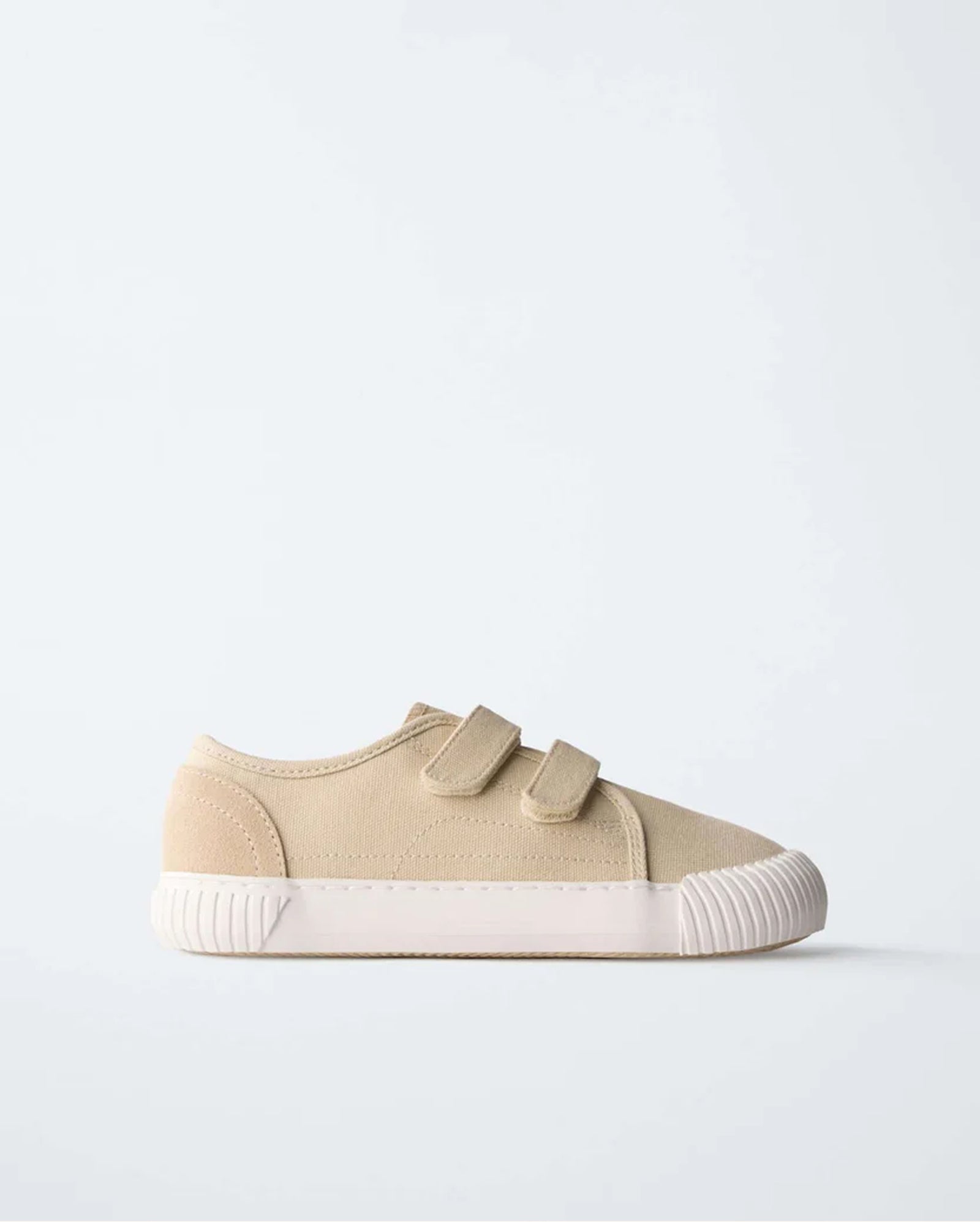 Canvas Sneaker